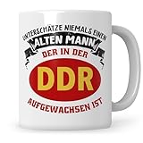 Sweetify DDR Opa Tasse, Unterschätze niemals einen alten Mann der in der DDR aufgewachsen ist, Ossi Kaffeetasse, Humor Witz Lustige Geschenk