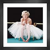 1art1 Marilyn Monroe Poster Kunstdruck Bild und MDF-Rahmen - Ballerina (40 x 40cm)
