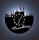 Designbysh LED Wanduhr Bamberg Skyline Uhr Hintergrundbeleuchtet mit schleichendem Uhrwerk